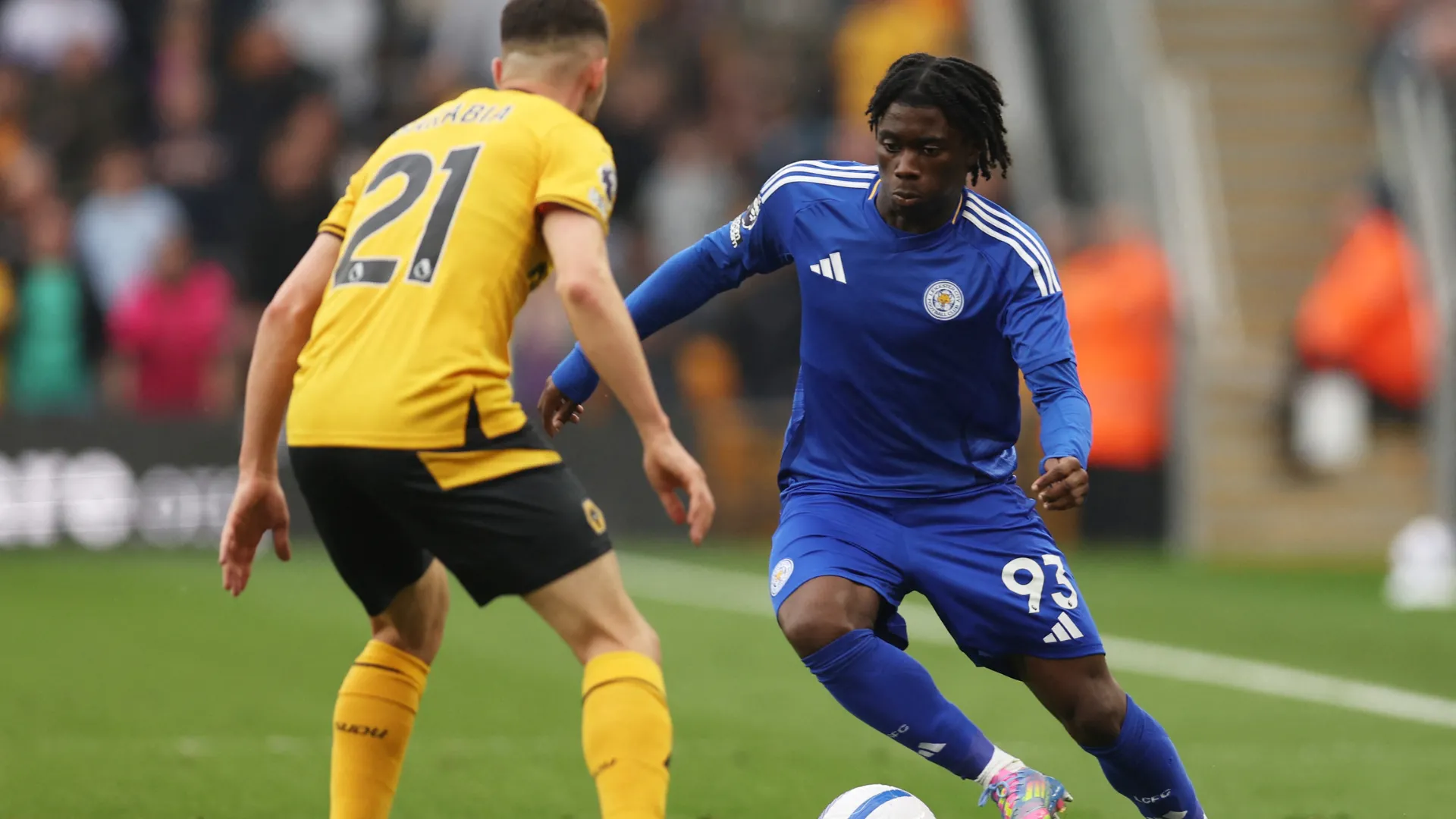 Jeremy Monga thi đấu trong màu áo Leicester City tại Premier League
