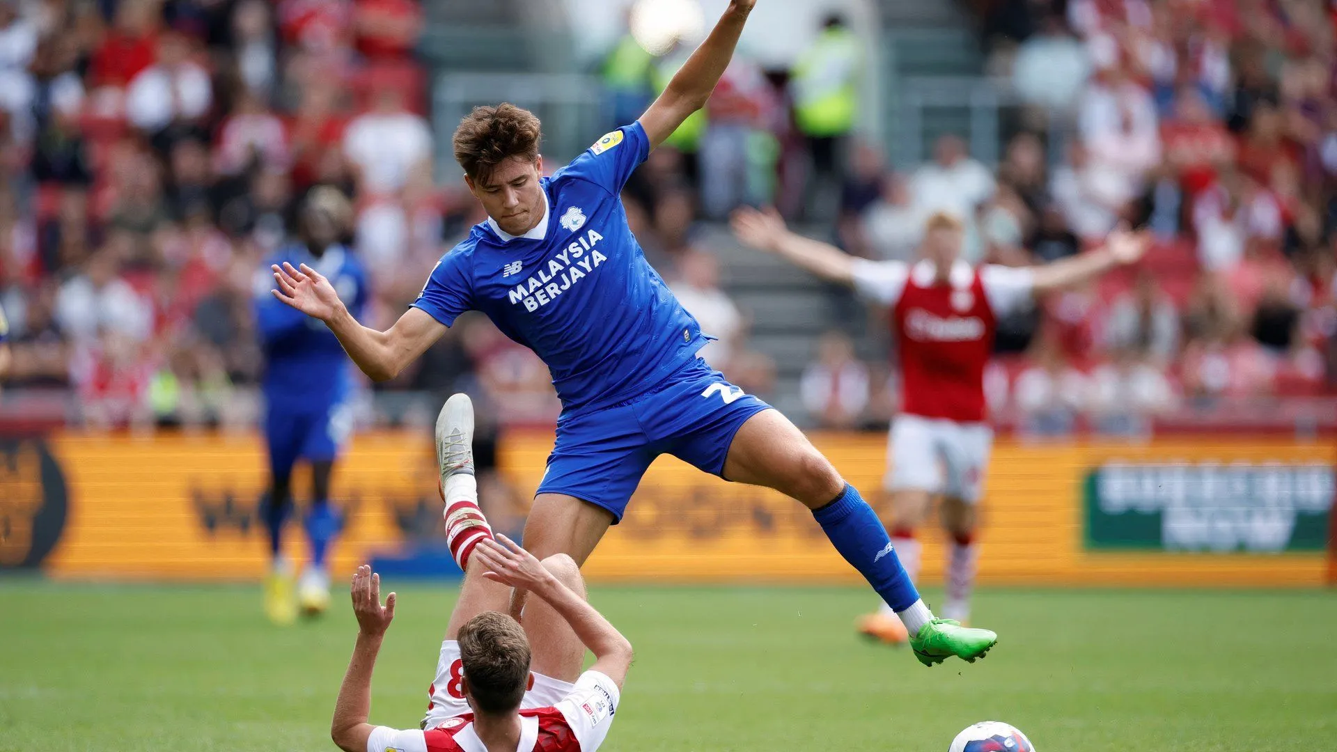 Jobe Bellingham và Chris Rigg, những tài năng trẻ Sunderland có thể mở đường cho Colwill