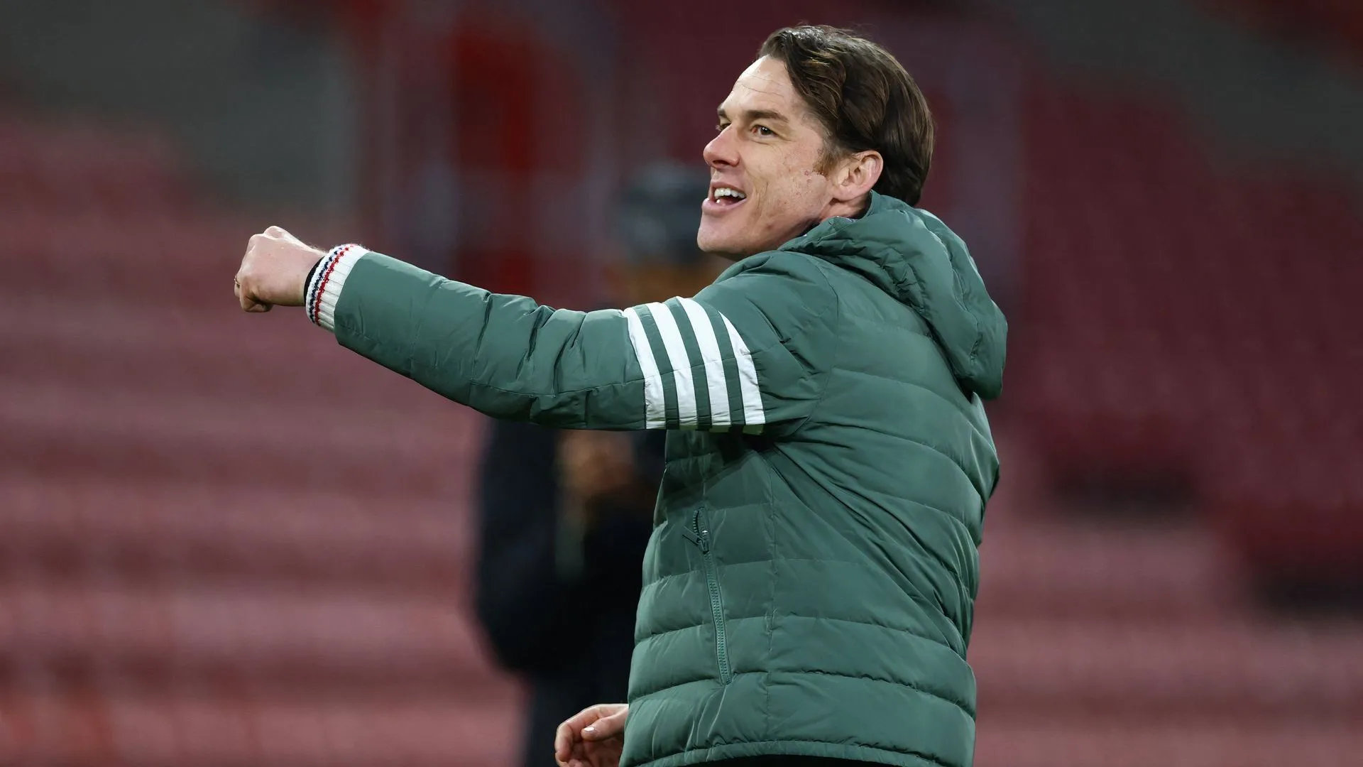 Scott Parker ăn mừng chiến thắng cùng Burnley, hướng tới mục tiêu trụ hạng Premier League