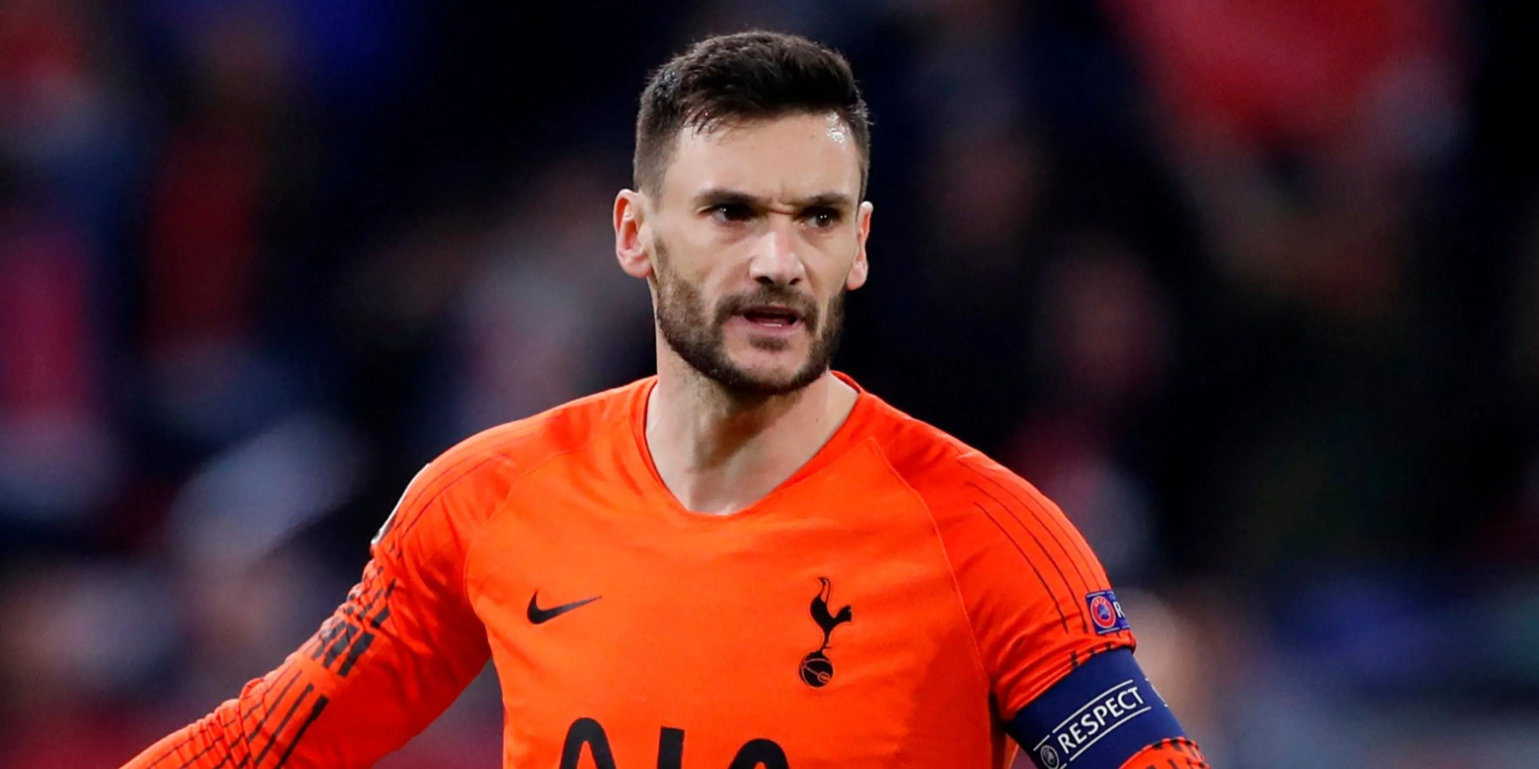 Thủ môn Hugo Lloris trong màu áo Tottenham.
