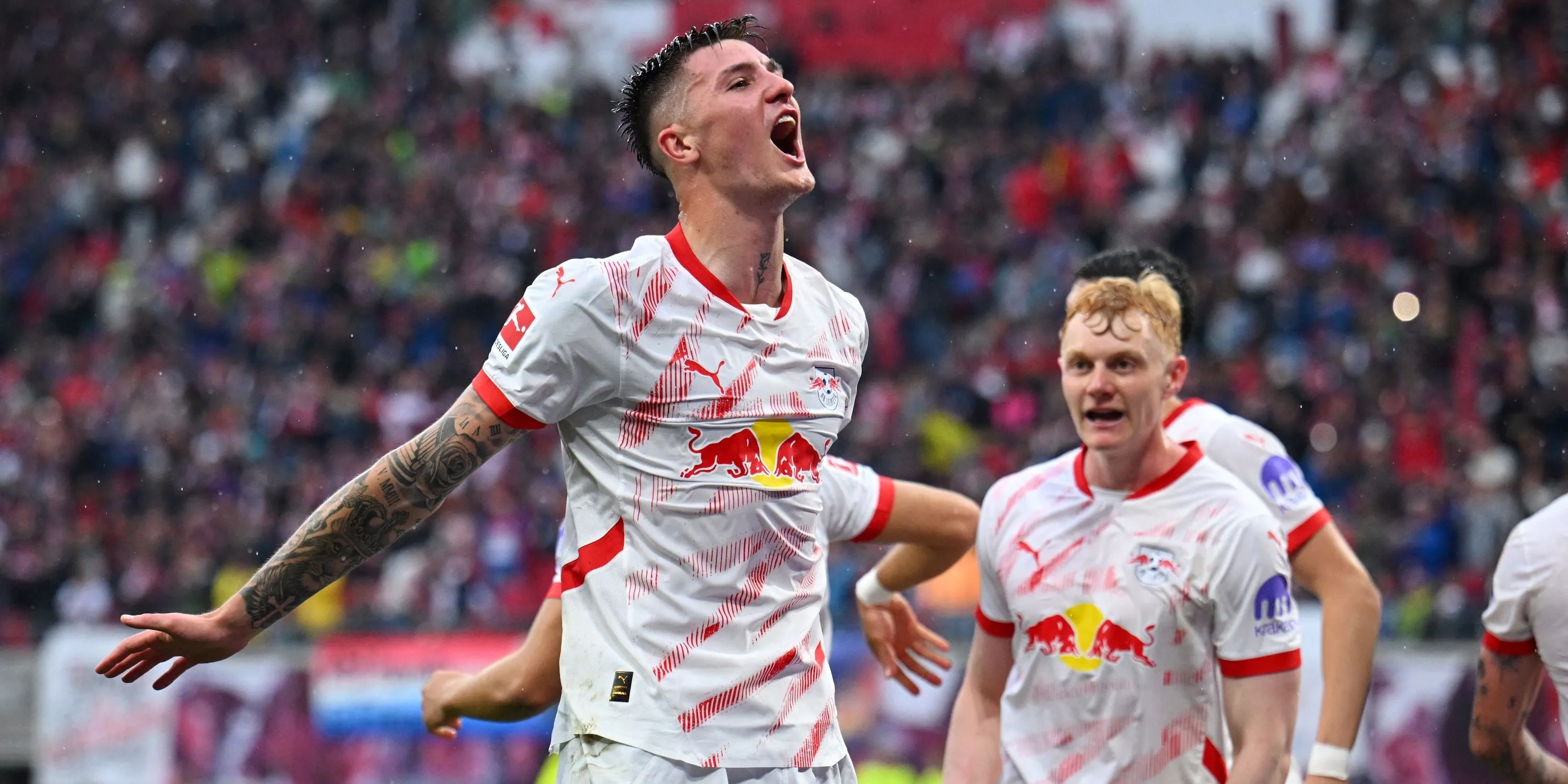 Benjamin Sesko, tiền đạo của RB Leipzig, ăn mừng bàn thắng