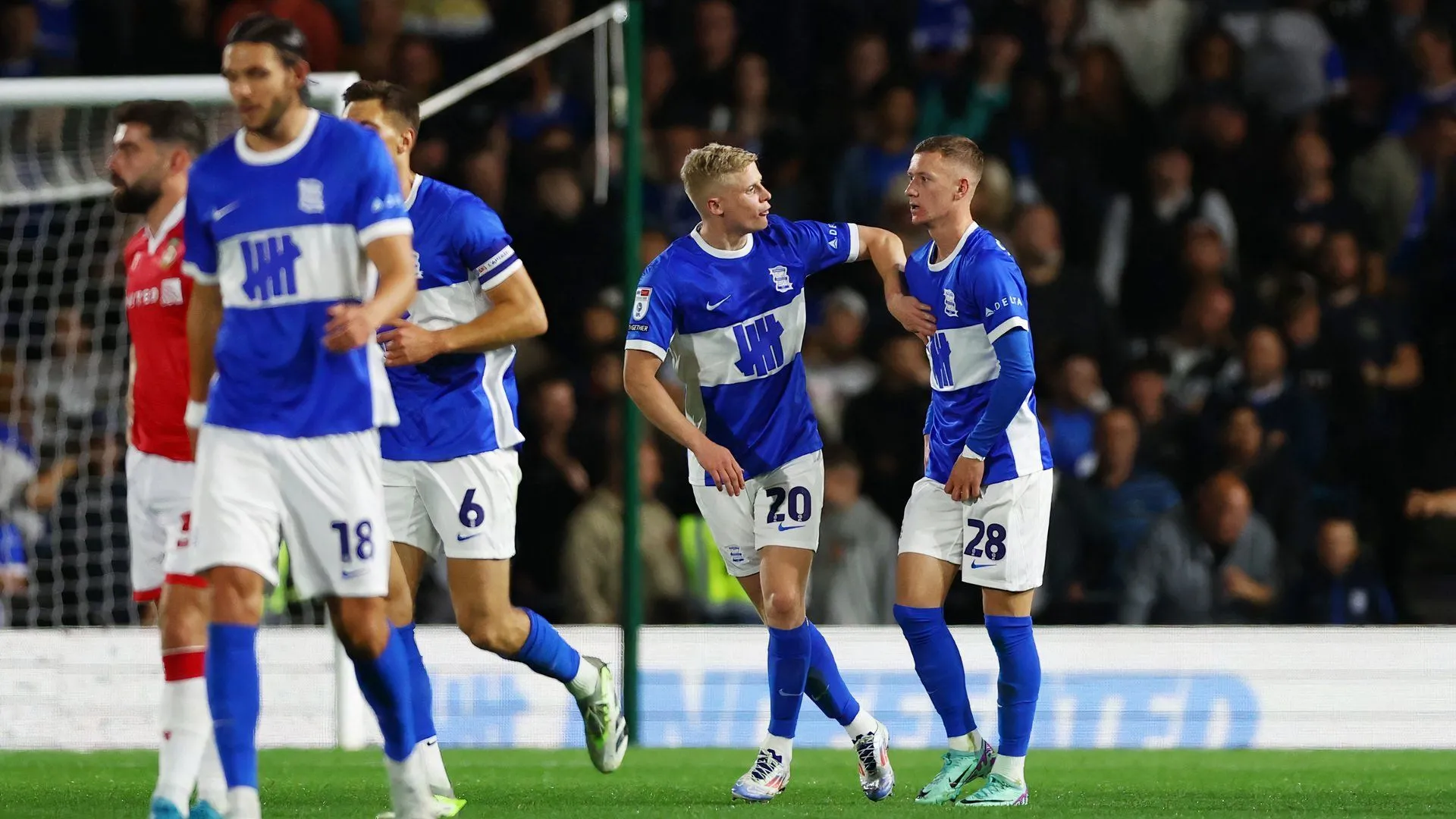 Jay Stansfield ghi bàn cho Birmingham City