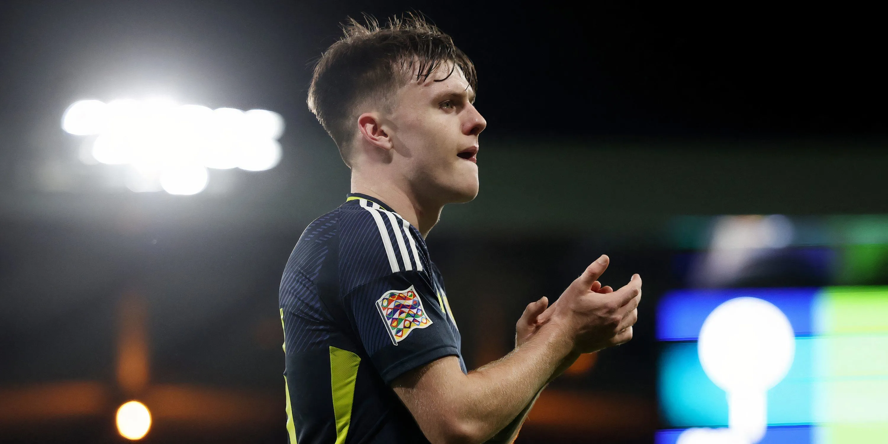 Ben Doak trong màu áo đội tuyển Scotland, tài năng trẻ 19 tuổi được Nottingham Forest nhắm đến