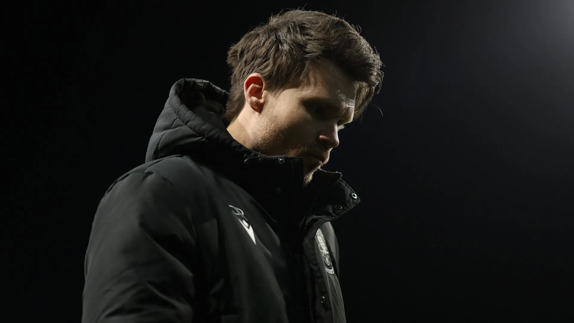 Danny Rohl buồn bã trước khó khăn tài chính của Sheffield Wednesday