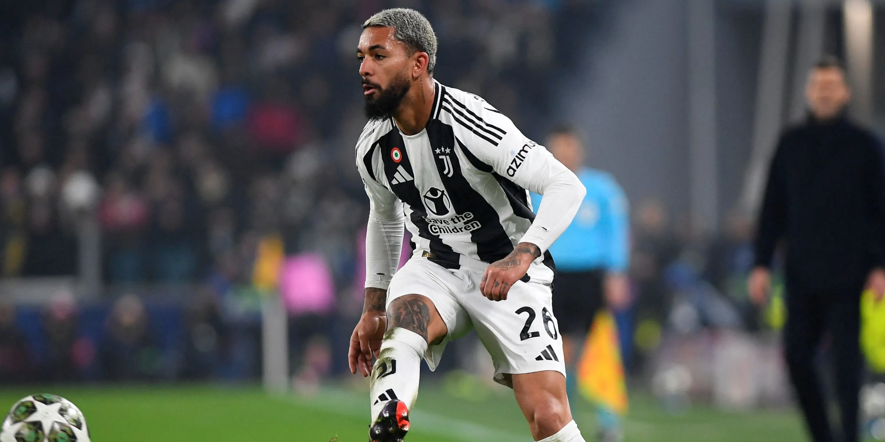 Douglas Luiz trong màu áo Juventus