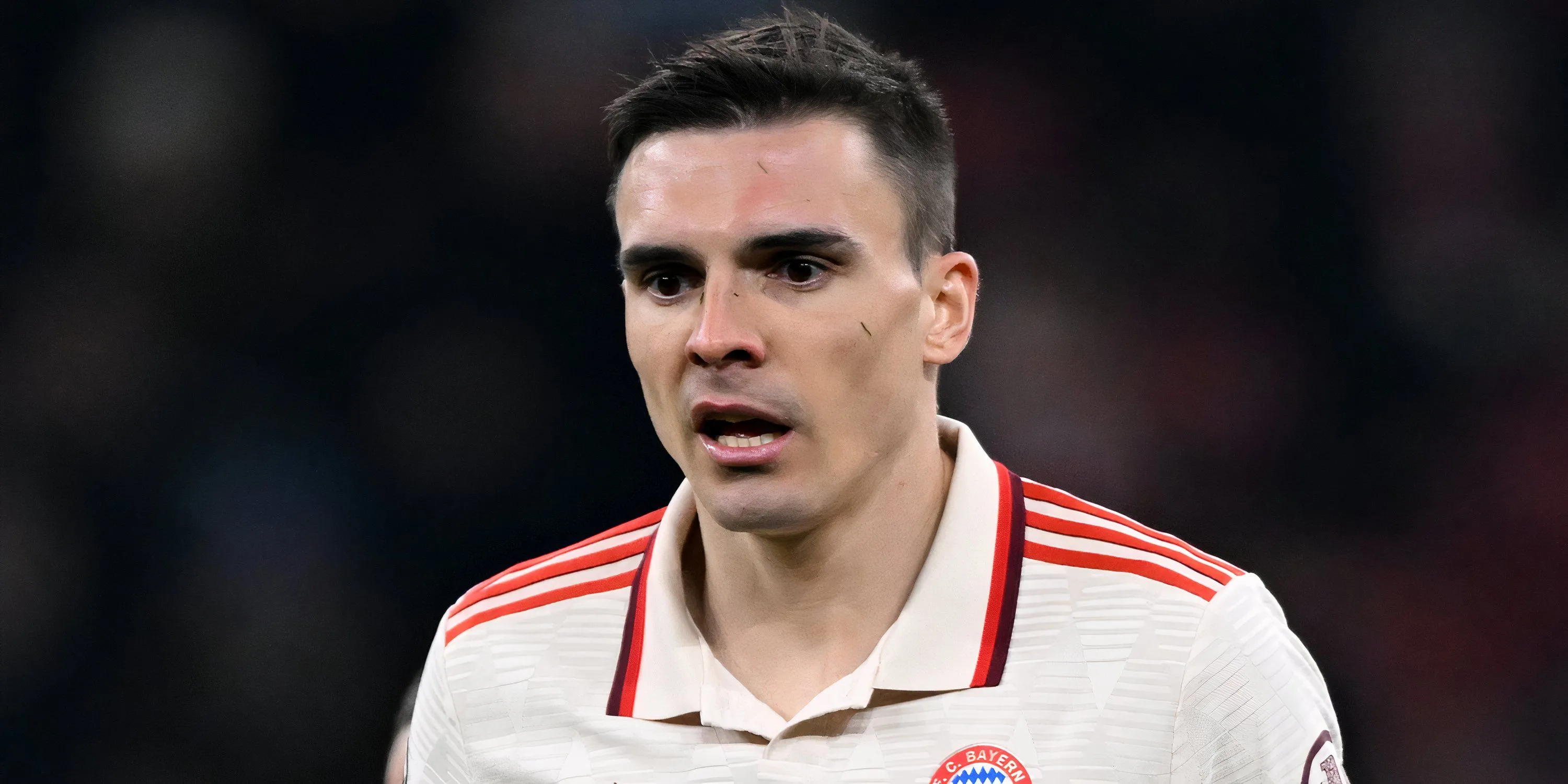 Joao Palhinha thể hiện quyết tâm trong màu áo Hùm xám xứ Bavaria.