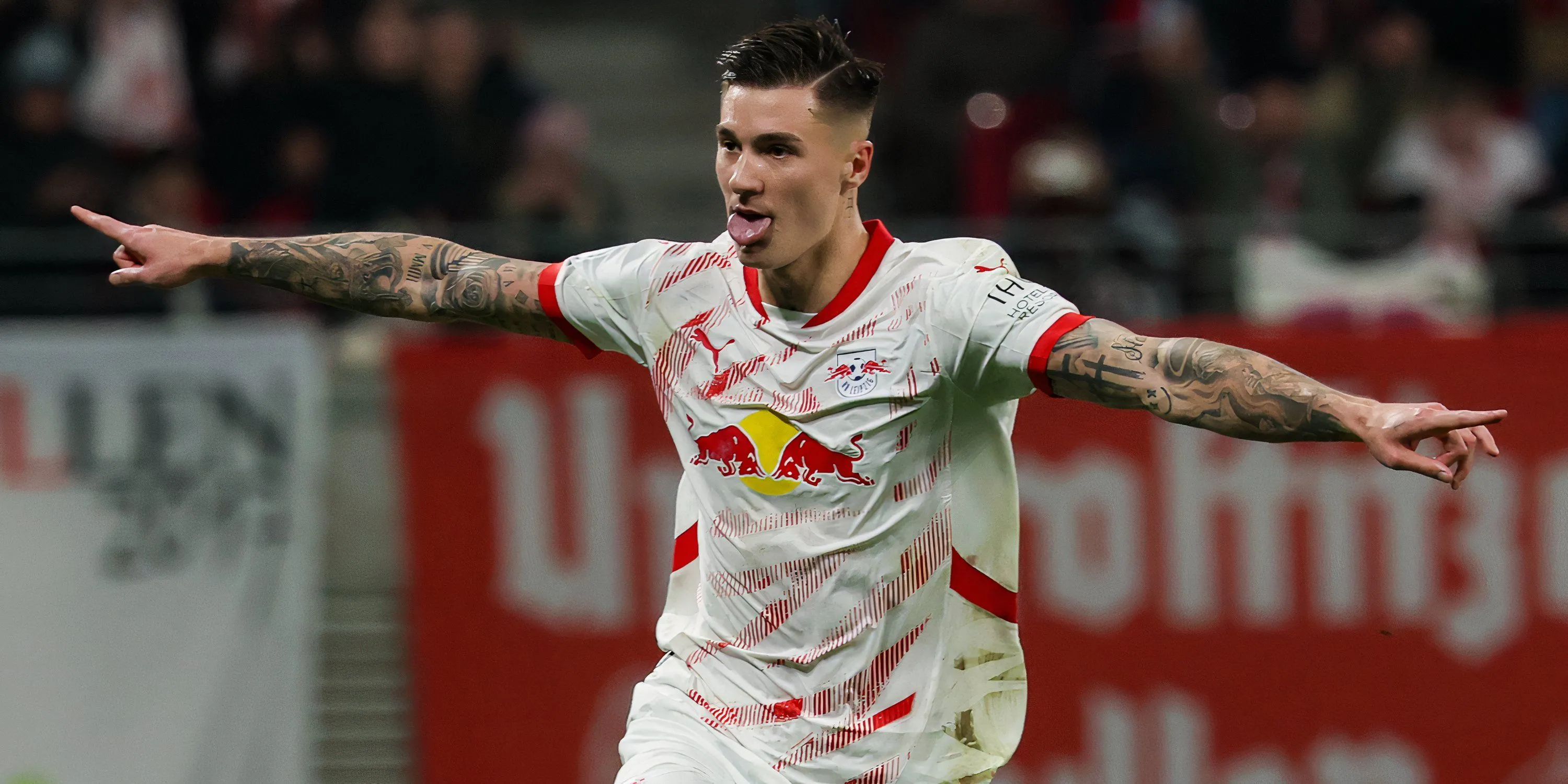 Benjamin Sesko ăn mừng bàn thắng cho RB Leipzig