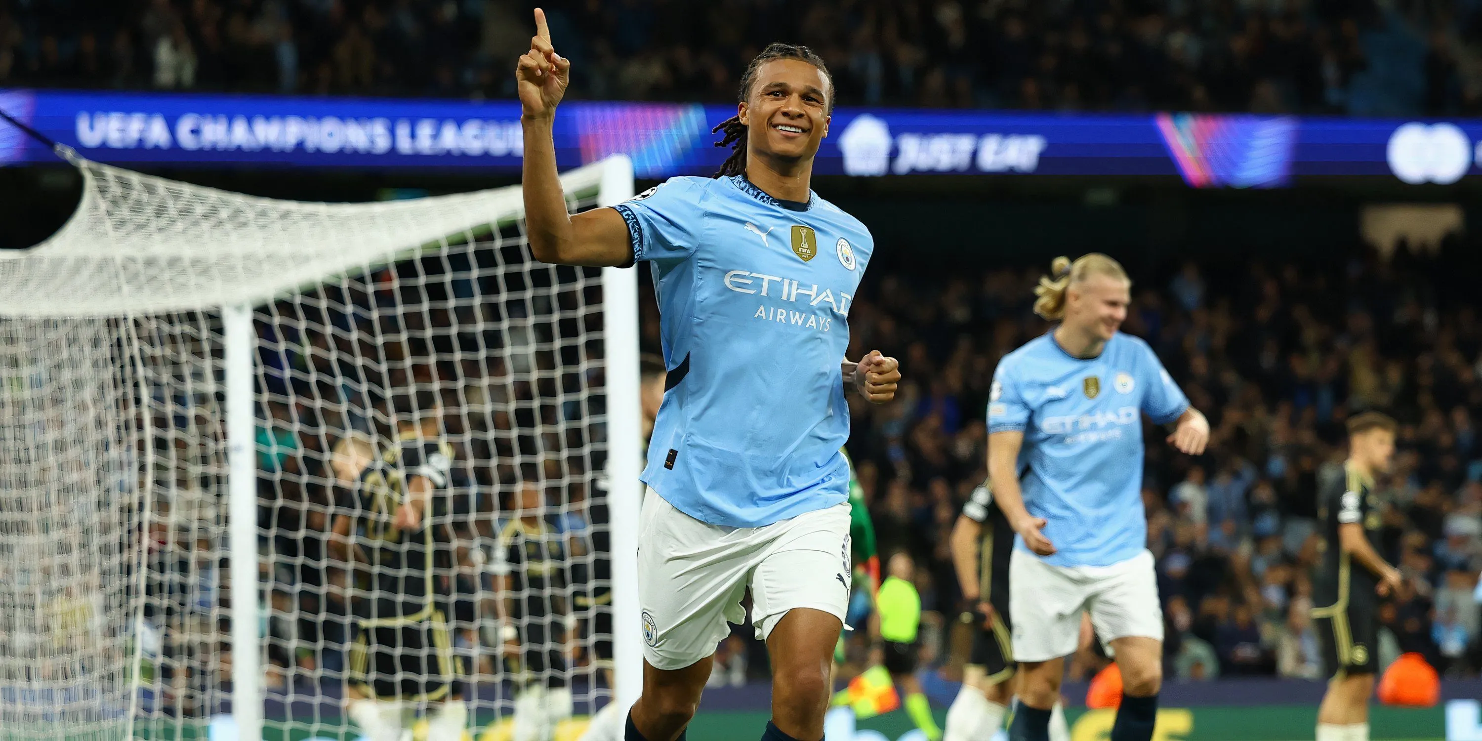 Hậu vệ Nathan Aké của Manchester City, mục tiêu chuyển nhượng hàng đầu của Newcastle United.