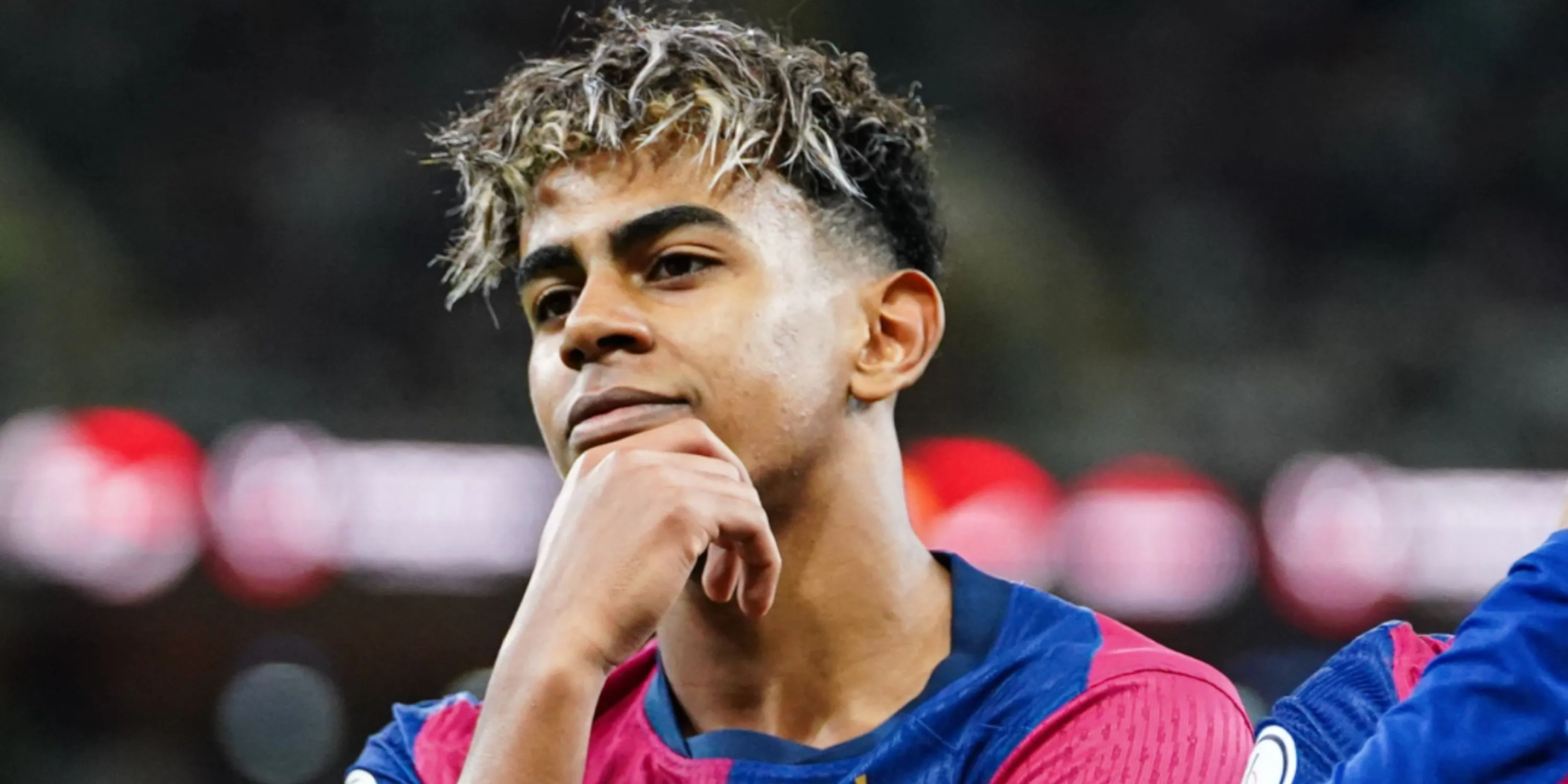 Lamine Yamal trong màu áo Barcelona, thần đồng 17 tuổi của bóng đá Tây Ban Nha