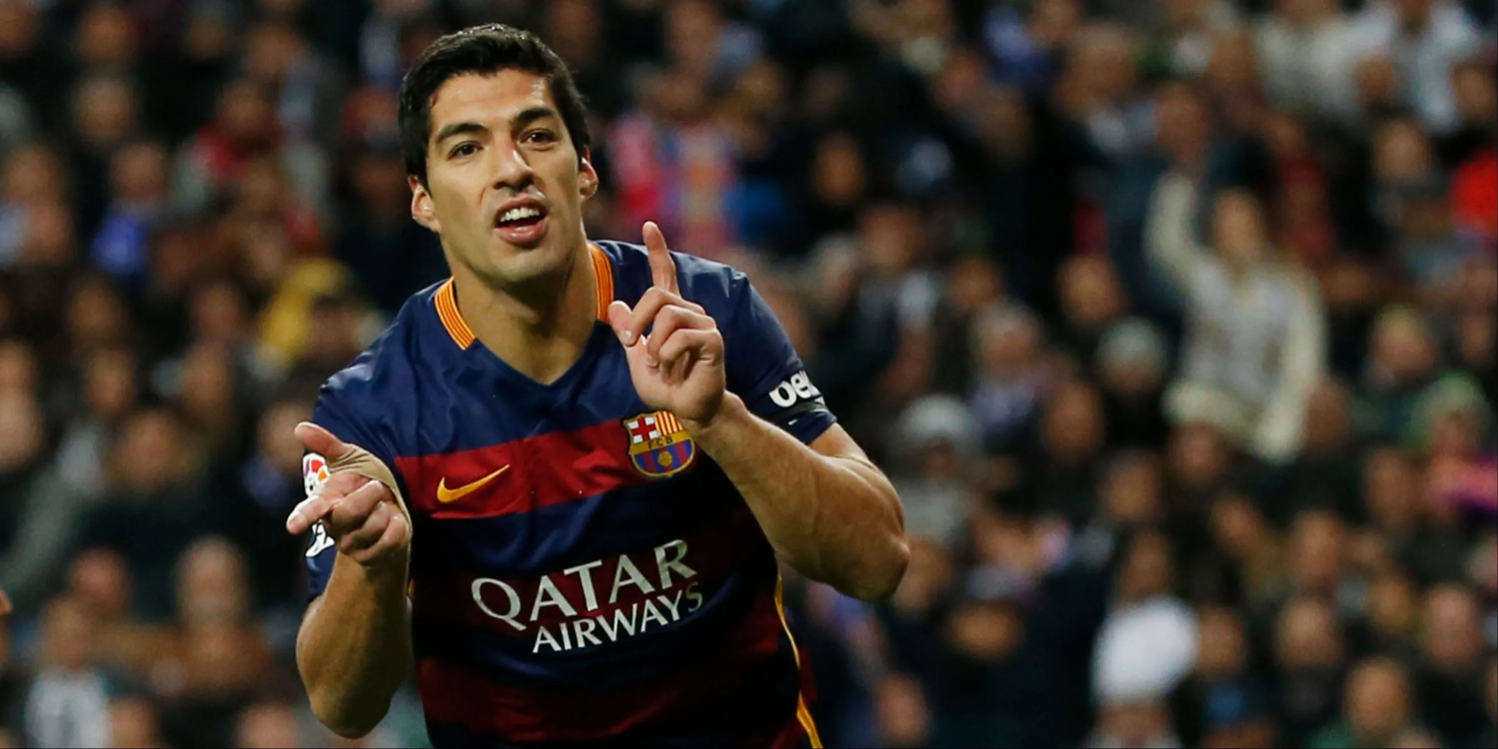 Luis Suarez ăn mừng bàn thắng trong màu áo Barcelona, khoảnh khắc biểu tượng của tiền đạo Uruguay