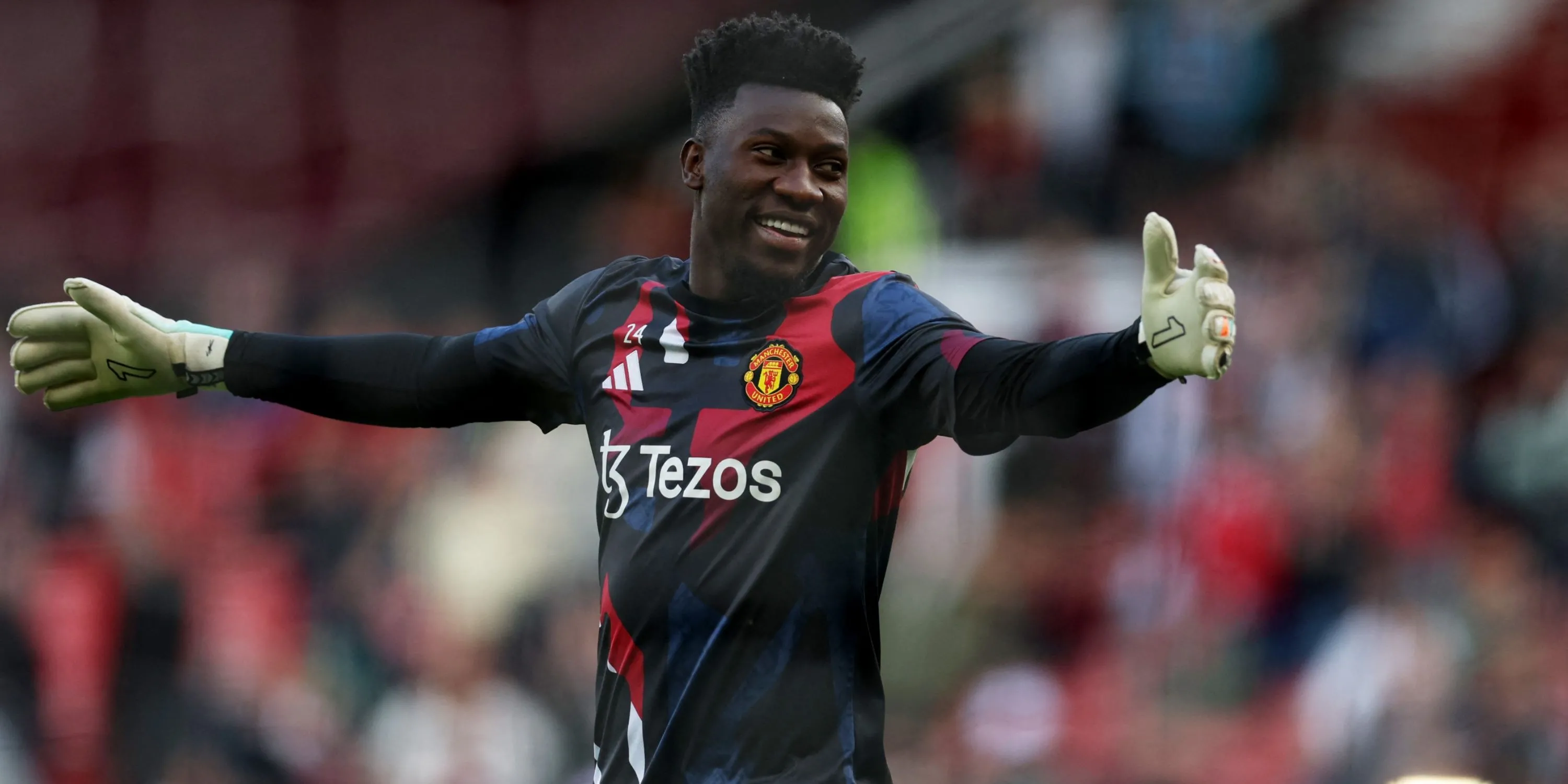 Thủ môn Andre Onana của Manchester United trong một trận đấu Premier League