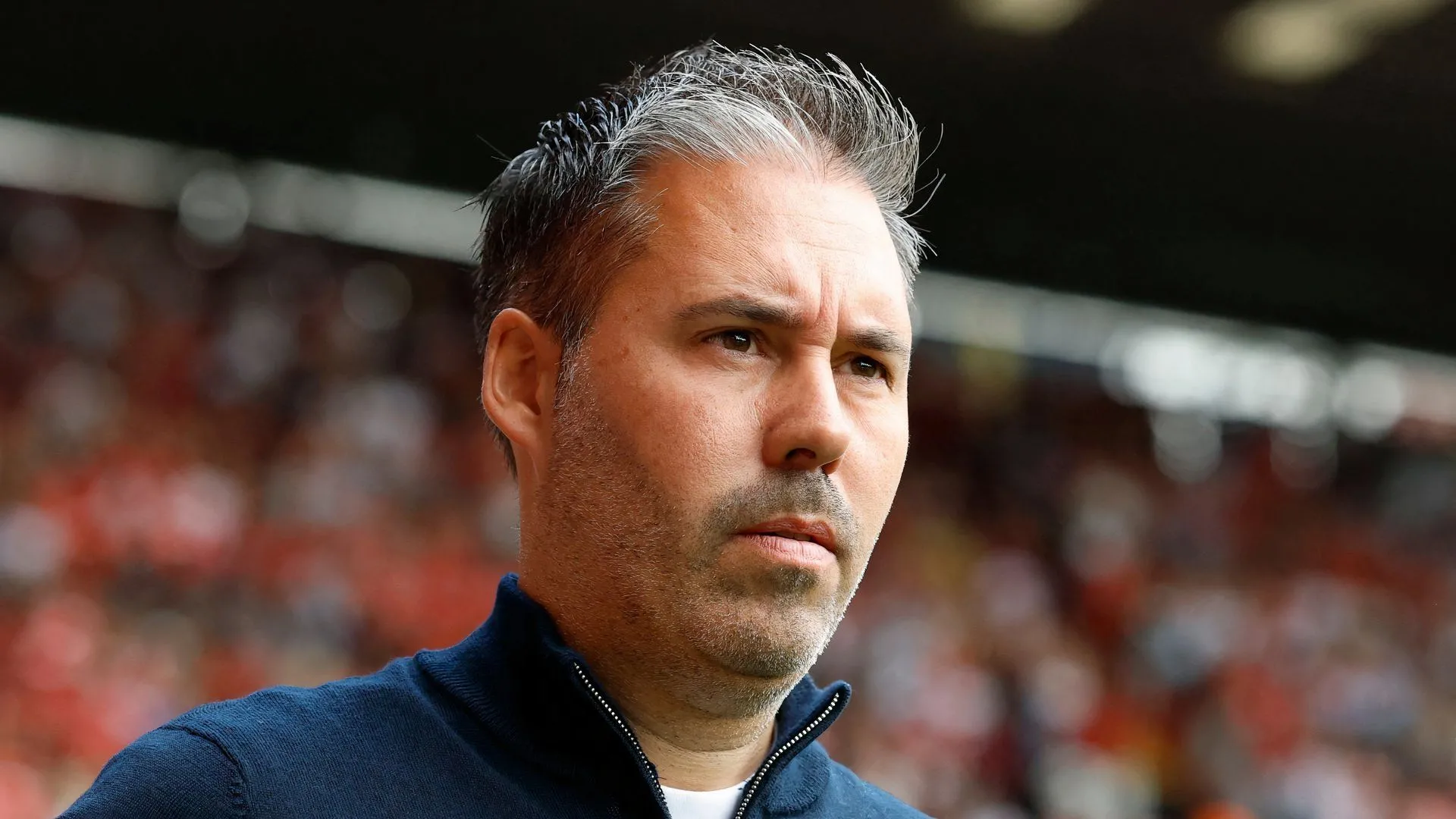 Đội hình Leicester City chuẩn bị cho một trận đấu trên sân King Power Stadium