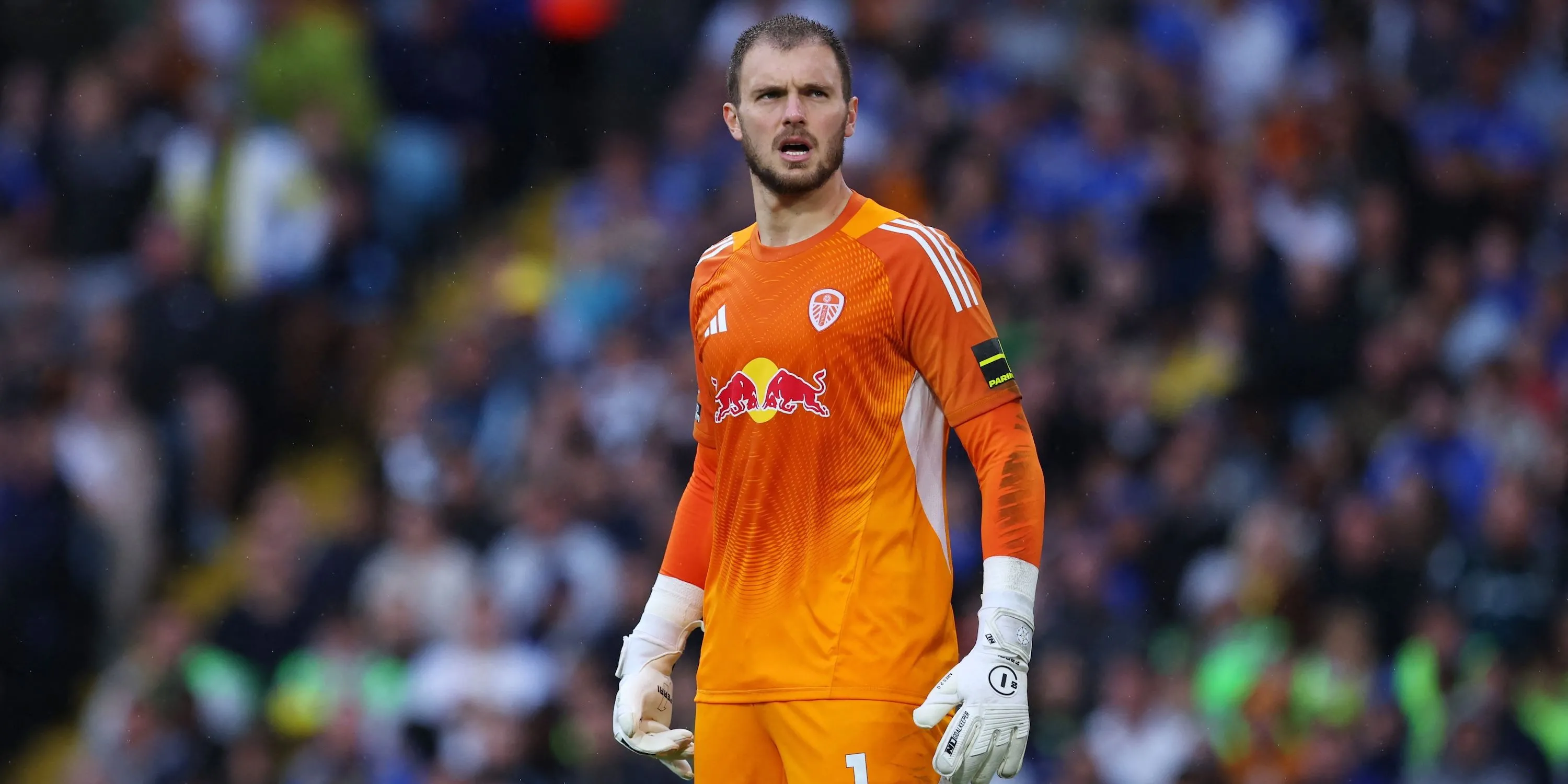 Lucas Perri của Leeds United, đang trang phục thi đấu Premier League