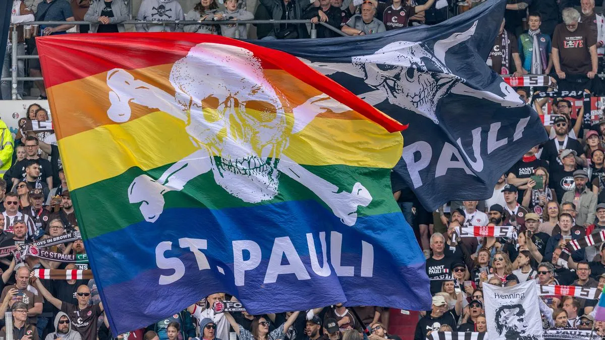 St. Pauli tìm kiếm bài hát mới để thay thế, phản ánh các giá trị hiện đại của câu lạc bộ