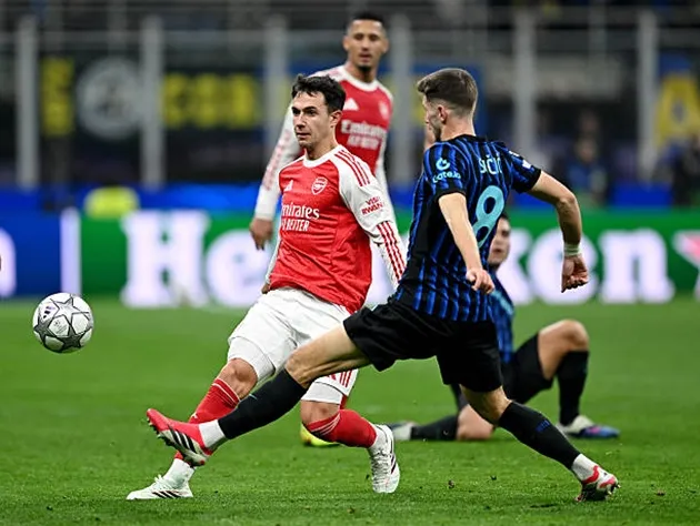 Martin Zubimendi thiếu quyết đoán trong pha dẫn đến bàn gỡ hoà